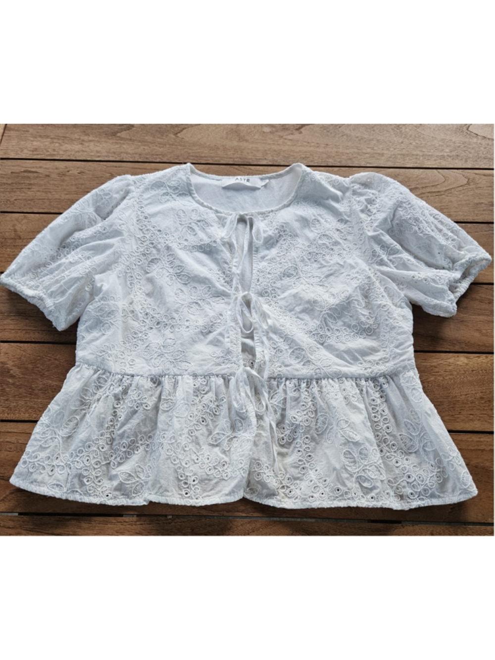 ASTR the Label Alix Rose White Eyelet Tie Front Peplum Puff Sleeve Top Size XL